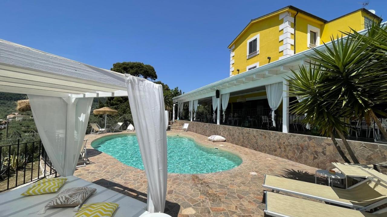 Borgo Del Nespolo Bed & Breakfast Peschici Exterior foto