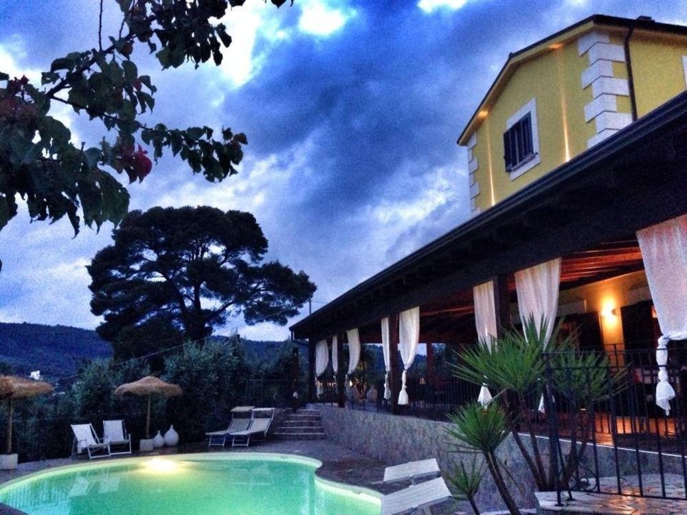 Borgo Del Nespolo Bed & Breakfast Peschici Exterior foto