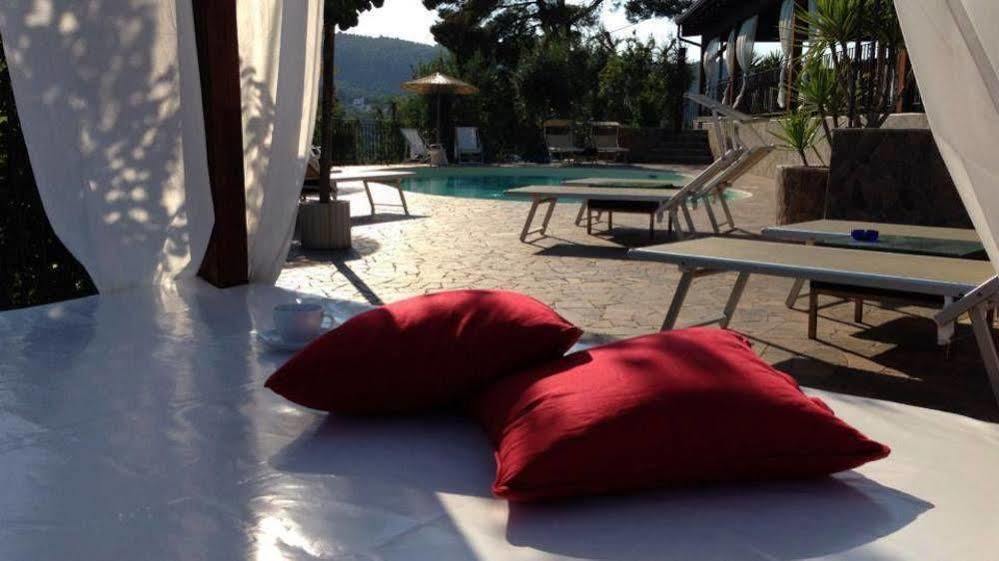 Borgo Del Nespolo Bed & Breakfast Peschici Exterior foto